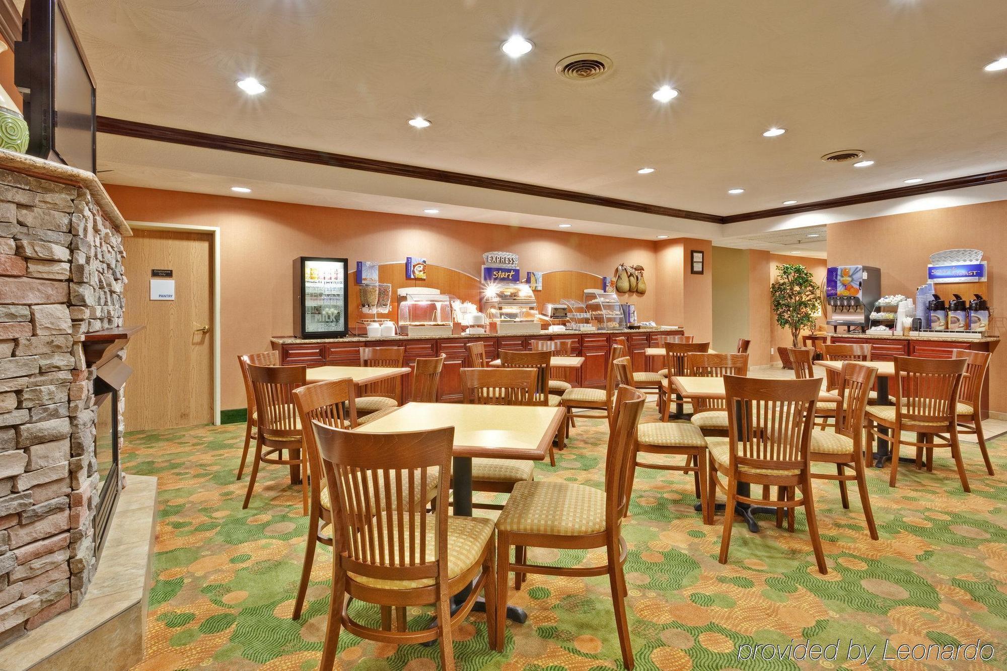 Holiday Inn Express Winfield - Teays Valley Hurricane Ресторант снимка
