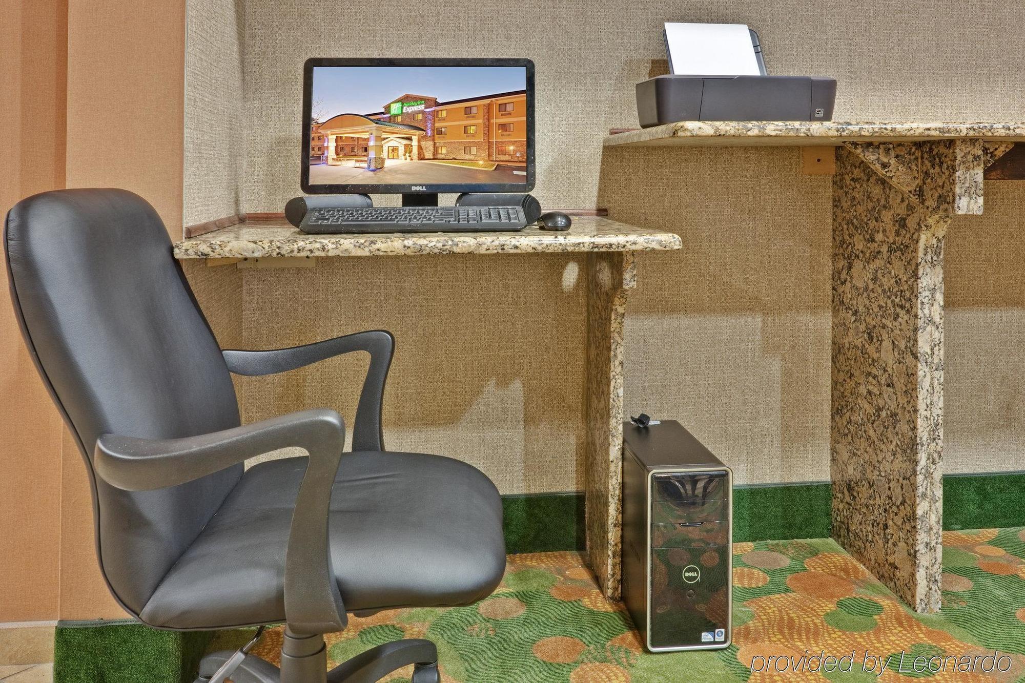 Holiday Inn Express Winfield - Teays Valley Hurricane Съоръжения снимка