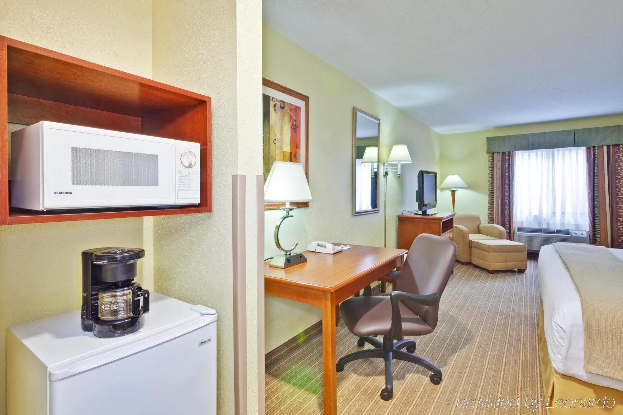 Holiday Inn Express Winfield - Teays Valley Hurricane Екстериор снимка