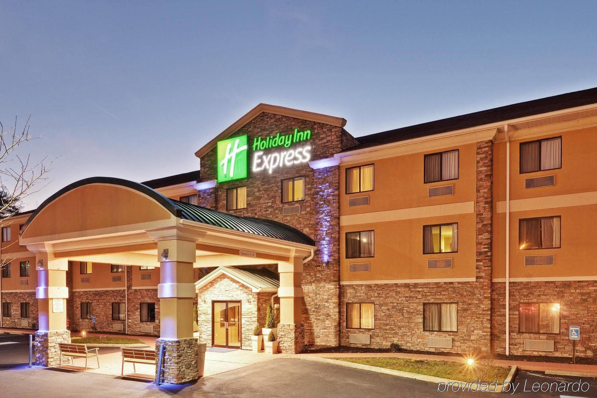 Holiday Inn Express Winfield - Teays Valley Hurricane Екстериор снимка